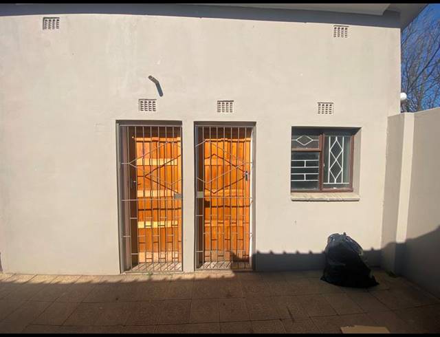 3 BEDROOM HOUSE FOR SALE IN CLUBVILLE